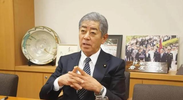 风向在变，日本就历史问题道歉，王毅准备登机访日，中方安排特殊