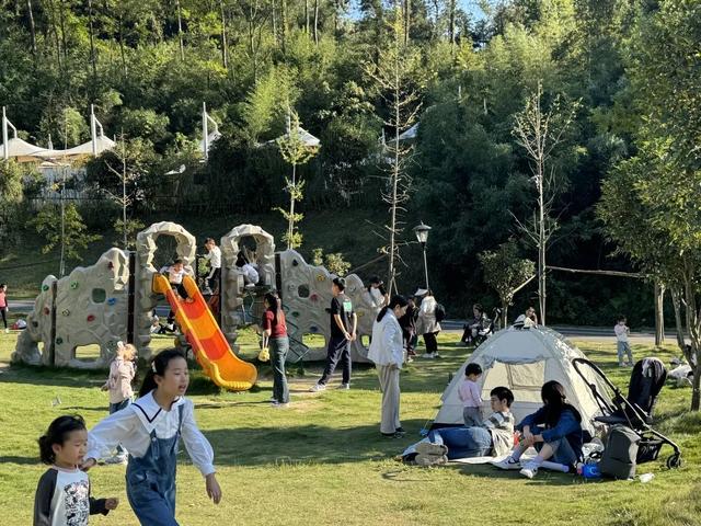 拿上河南露营地图，一起“趣”天地间！