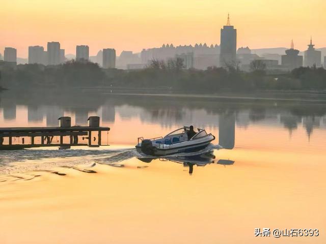 新华社原军事记者陶俊峰泉城美拍：《初冬大明湖晨曦美景》