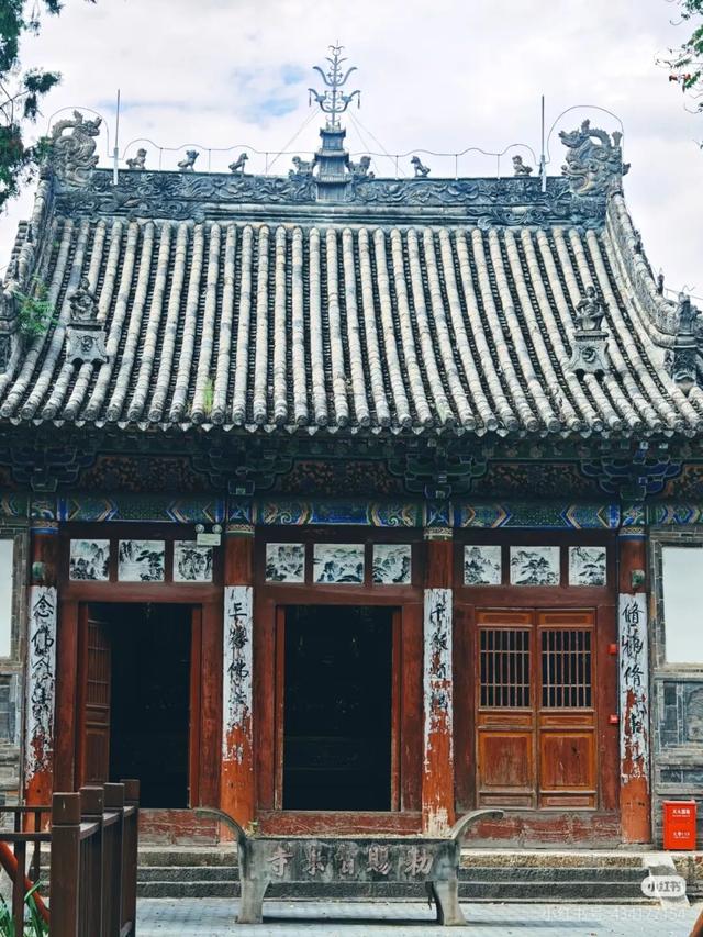 国庆不打挤！高铁2.5H直达冷门小县城，景色惊艳国鸟遍地！物价超低，2元吃鲜辣美食！