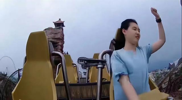 那些坐过山车的「特种兵」，有人坐过1200部