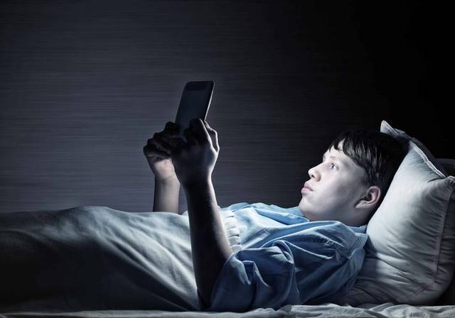 月经不调是宫寒惹的祸？提醒：若伴随这6种表现，要及时就医