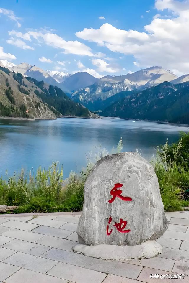为啥有人宁可挤爆新疆喀纳斯两次，也不愿去天山天池旅游？