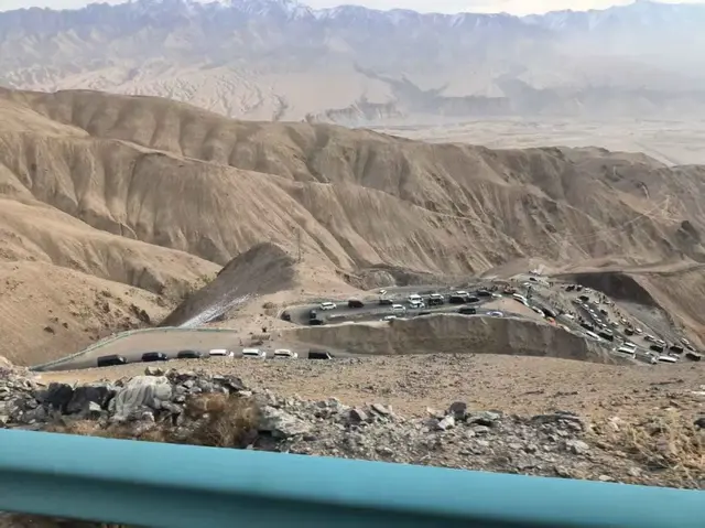 今日，我们走过了人生所有的弯路，从此人生尽是坦途！