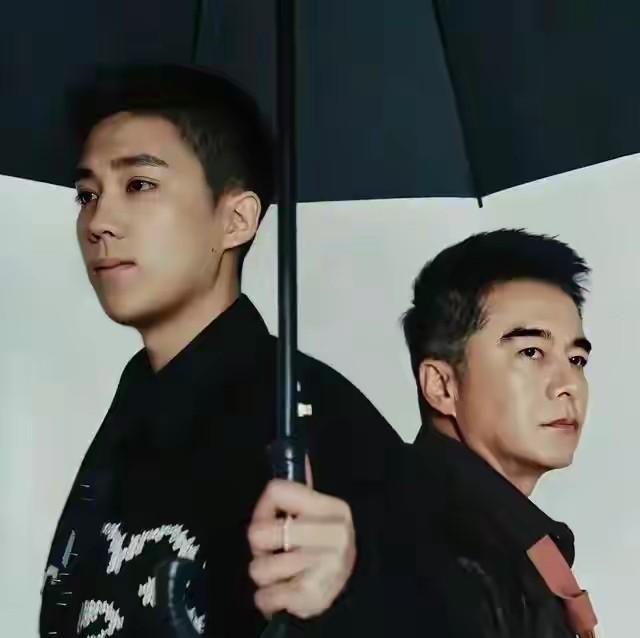 原来他是许亚军长子，神似前妻何晴，如今名校毕业已成父亲的骄傲