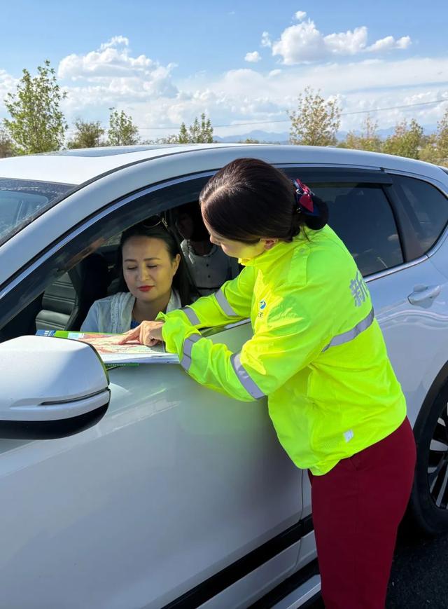 高速护航葡萄节 “交通+文旅”绘就火洲暖心画卷