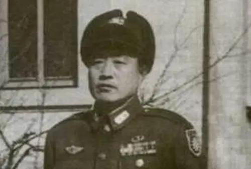 淮海战役中，47岁邱清泉被击毙，留下的6个子女后来去向何处？