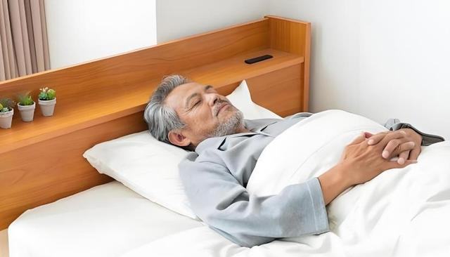 北大研究发现：喜欢夜跑的人，健康指数是爱晨练的人的10倍不止？