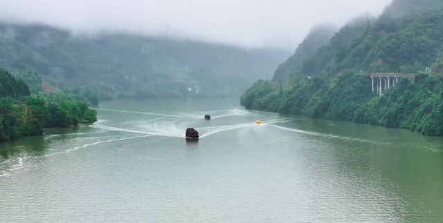 走，总要去一趟石泉~