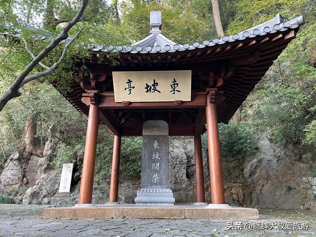 秋日来趟杭州“低调古刹”吧，门票10元，祈福撞钟喂宠一条龙！