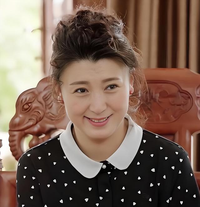 重罚！偷税	、背人命债，被官方彻查后首露面的闫学晶 迎来最终结局