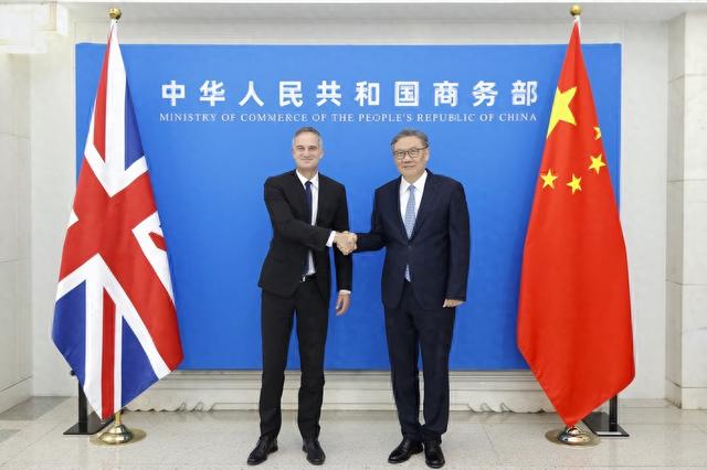 中英刚在北京谈完，不到24小时，英国宣布制裁中方，通牒已发出