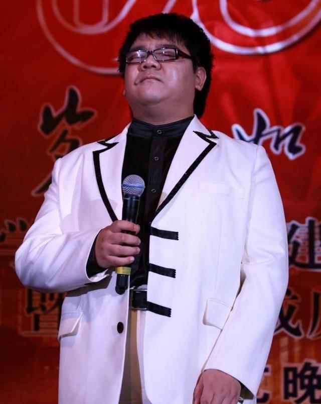 善恶终有报！狂妄自大的“盲人”歌手杨光，终究付出了惨痛代价！