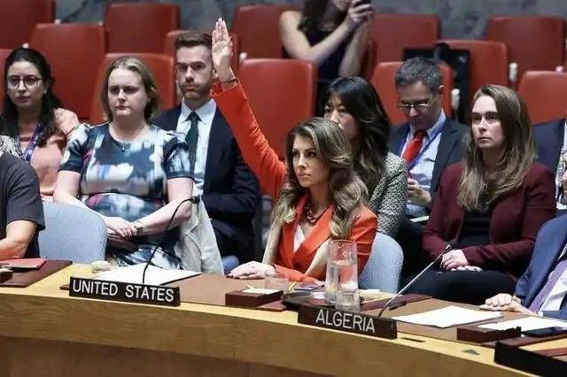 联合国激烈交锋，中方当面教育日本，15国无一反对，美国不敢硬刚