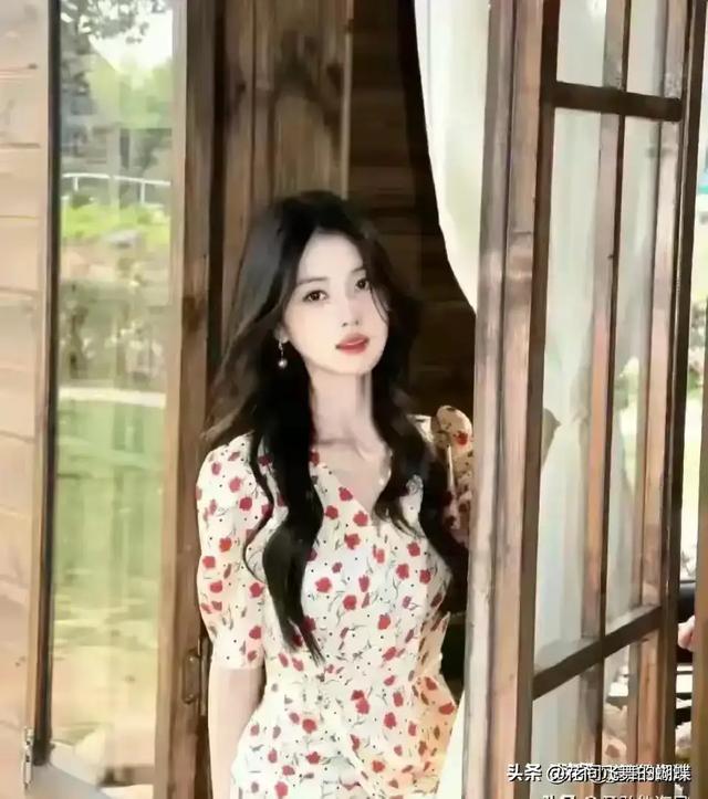 江苏徐州一佳人好漂亮, 身高167cm,体重45kg 美的让人移不开眼