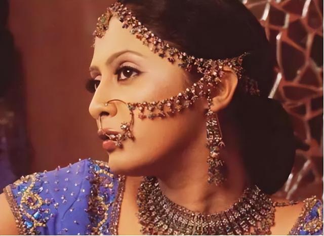 在印度，看到左边鼻子有鼻环的女性，千万不要随意搭讪！