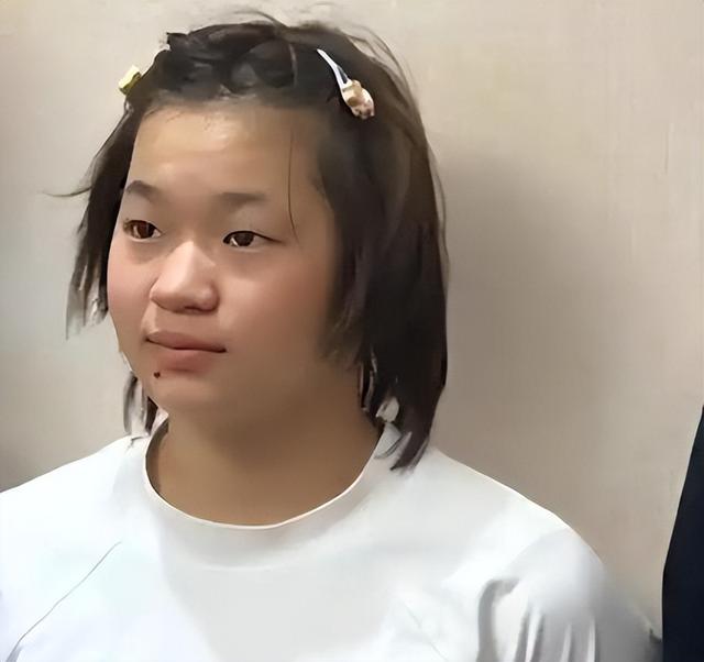 陈若琳问全红婵：大学一个月生活费多少？全红婵的回复显情商