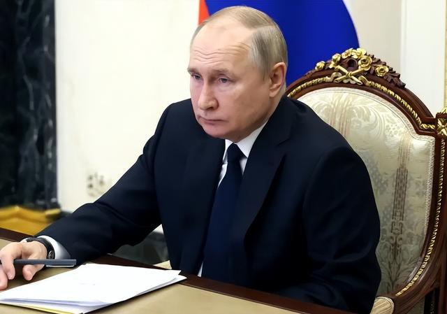 普京被美国耍得团团转！当着全球各国的面，特朗普态度转变，答应乌5个要求，最后一条令俄恼火