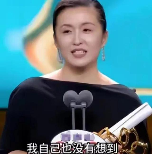 陪玩陪睡只是开胃菜！组团开嫖、目无王法、舔手指，阴暗面曝光了