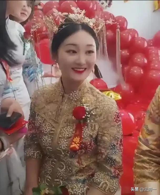 一日夫妻百日恩，可离婚后，陈亚男依然没有放过朱小伟