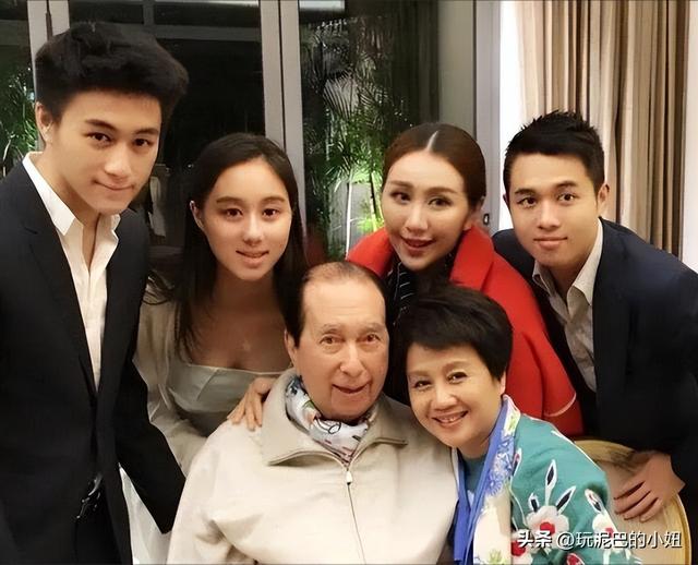 何猷君“霸总”人设崩塌，拖欠工资恶心一幕上演，员工举步维艰