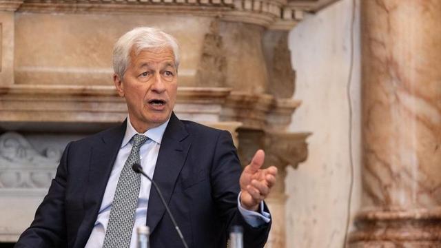 游戏结束	，中国大规模抛售美债！特朗普政府已通知中方，一个不变