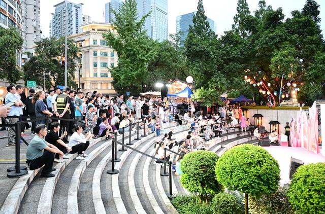 “甜蜜之城·幸福成都”点亮七夕之夜