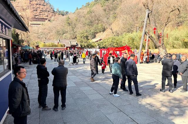 【网络中国节·春节】新春文旅市场火热 麦积山大景区迎来客流高峰
