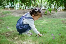 多带娃去3个地方玩，孩子大脑发育好，身高长得快图片