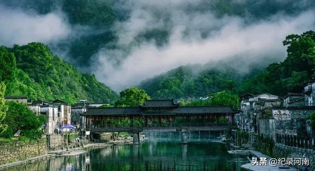 建议江西瑶里古镇还是免费,镇内的具体核心景点视情况而定