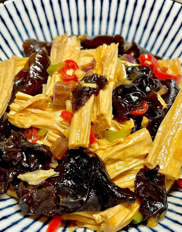 “血管清道夫”被发现！才3块1斤，清垃圾降血脂，中老年人要多吃