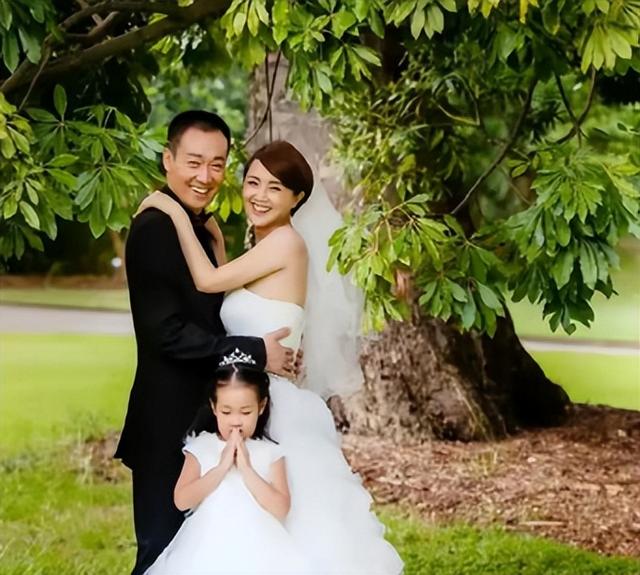 朱媛媛离开8个月后	，52岁辛柏青终于传出喜讯，朱媛媛可以放心了!