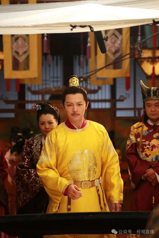 知名男演员被曝在景区打工，本人回应：“我也需要养家糊口”