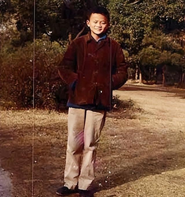 马云61岁了，用61张照片看他一路走来的故事！（真的感慨万千）