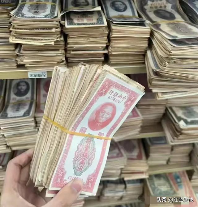 大冤种！家里堆成了“金山”，子女却不愿继承，老物件没出路了？