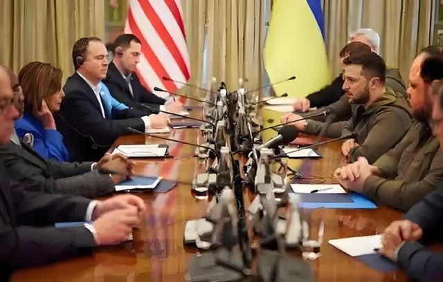 三年鏖战换来了什么？俄达成战略目标美国摘果子，乌主权彻底旁落