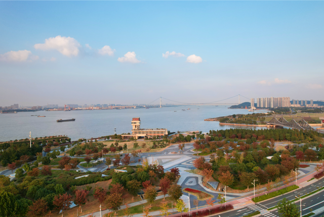 逛起来！8小时10个公园！