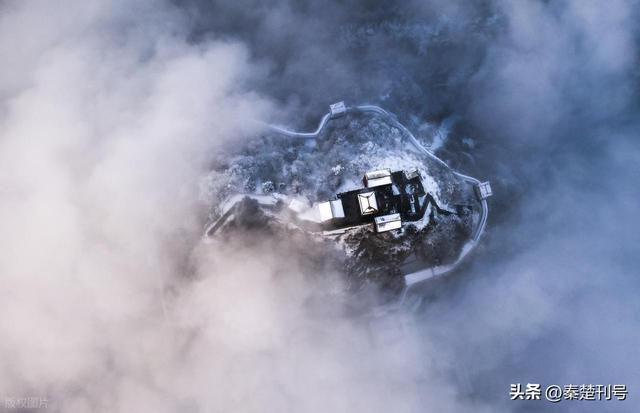 武当探秘：三诏玄岳雨，一诺悬宫魂