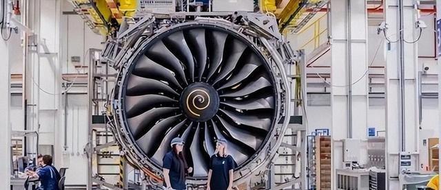 绝不向中国低头！宁可裁员9000倒闭，也不接受中国的援手