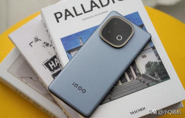 vivo手机诞生“新黑马”，首销打破销量纪录，8000mAh+跑分326万