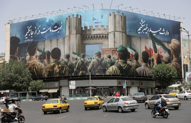 伊朗举行12日战争后第二次大规模导弹演习，模拟打击海陆目标