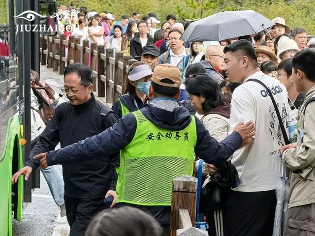 大美阿坝揽金秋 流量口碑双丰收