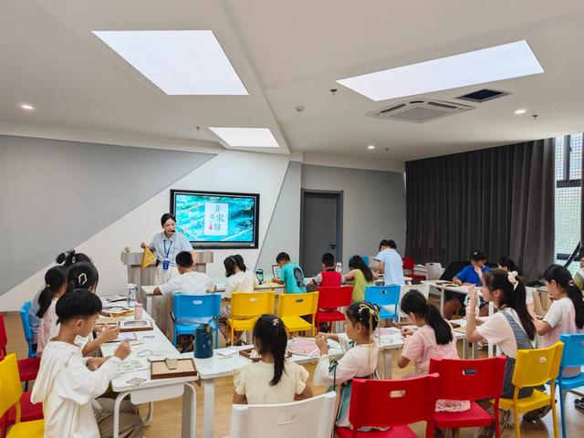 肥东科技馆2025年“玩转科技创造一‘夏’”主题夏令营圆满落幕