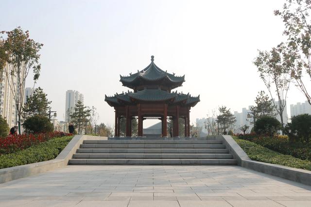 记顺阳公园石刻景观