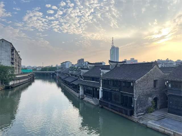 夜游嘉兴月河