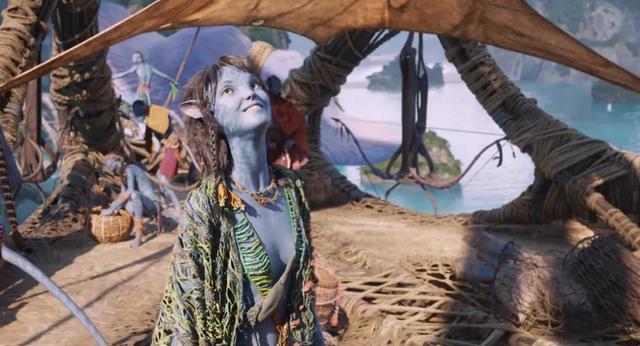 上映仅2天,票房冲破14亿,强势夺冠,2025年压轴大黑马诞生