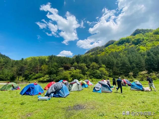 别把自己烤化了,赶紧去汉中黎坪享受22℃的清凉空调!