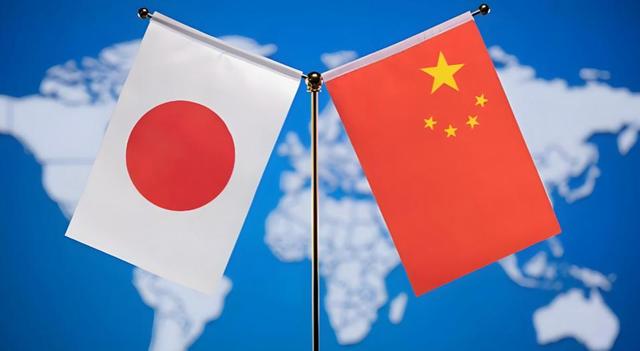 中方发“斩首”警告后，不到24小时，高市早苗回应了：言辞失当