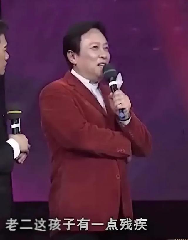 唐国强担心的事发生了！同现身观礼阅兵，却遭评论痛批不如刘劲？
