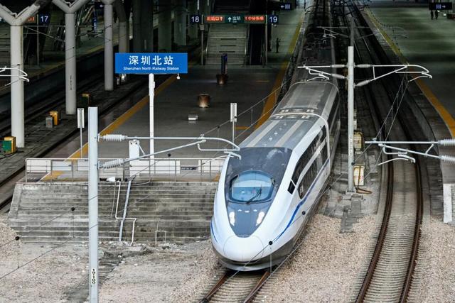 深圳开往深圳？旅客：就这样被“深深”迷住！